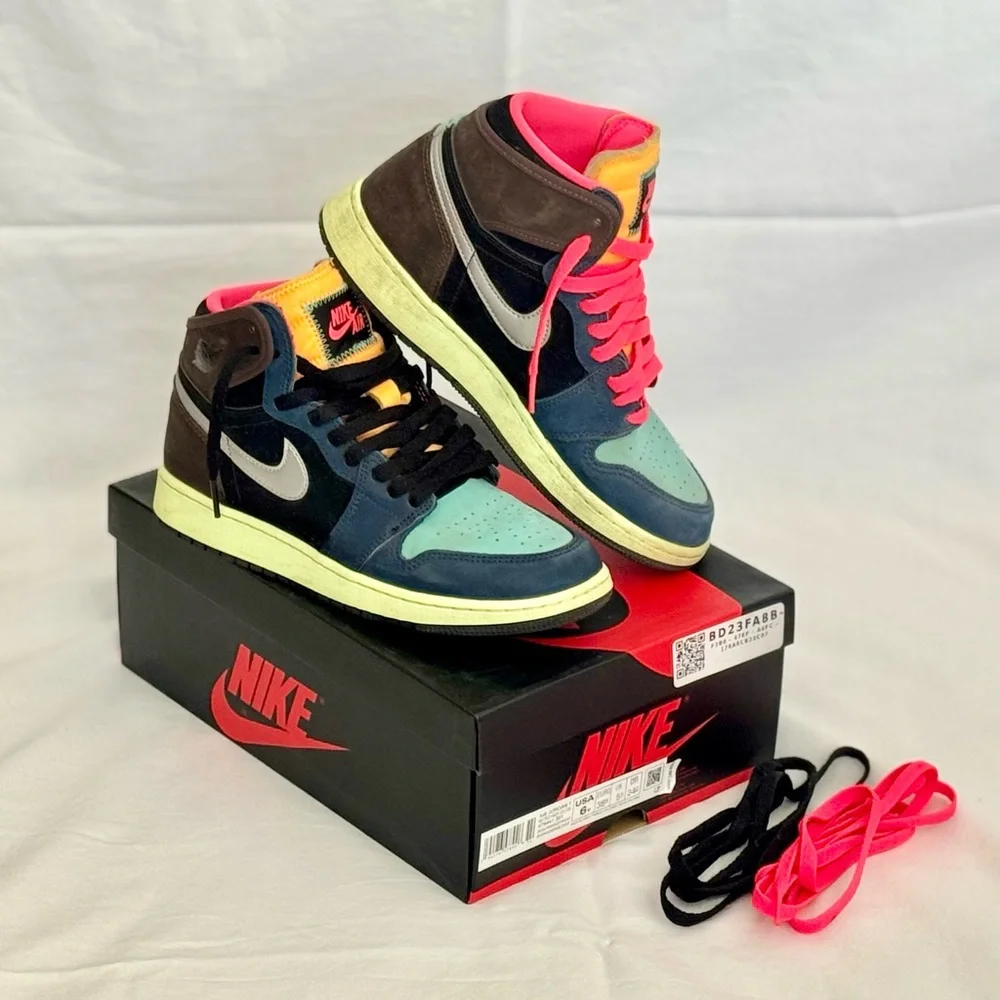 Nike Kids Multicolor High-Top Sneakers in Teal, Pink & Brown